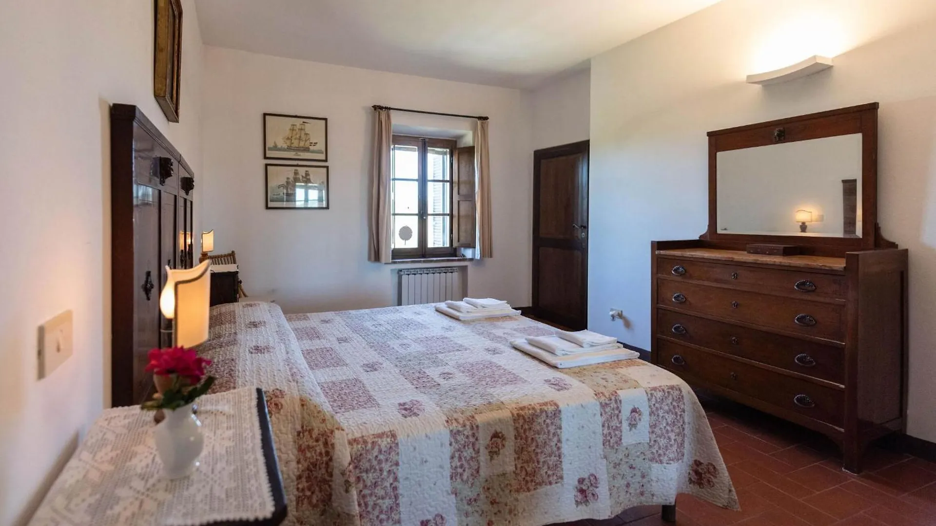 Country House In Tuscan Hills Siena Italy