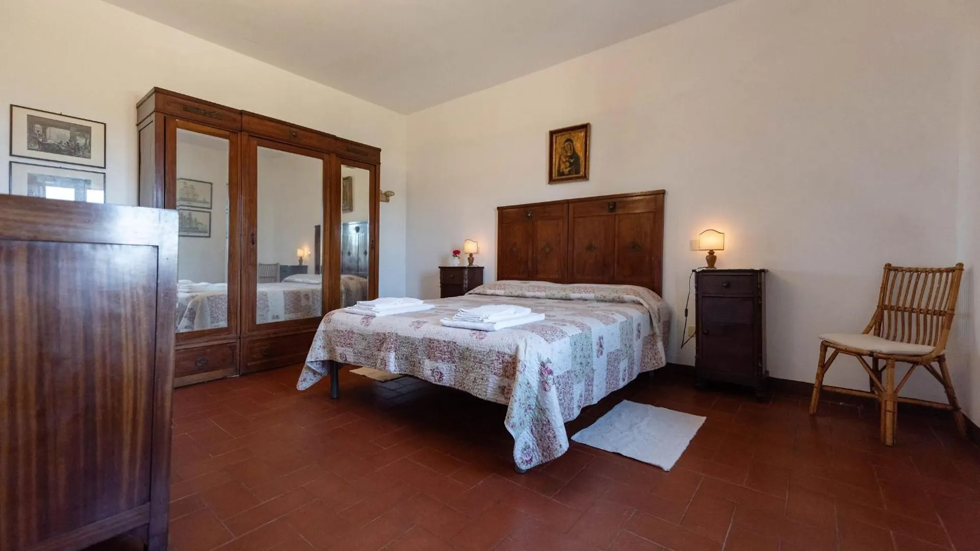 Villa Country House In Tuscan Hills Siena Italy
