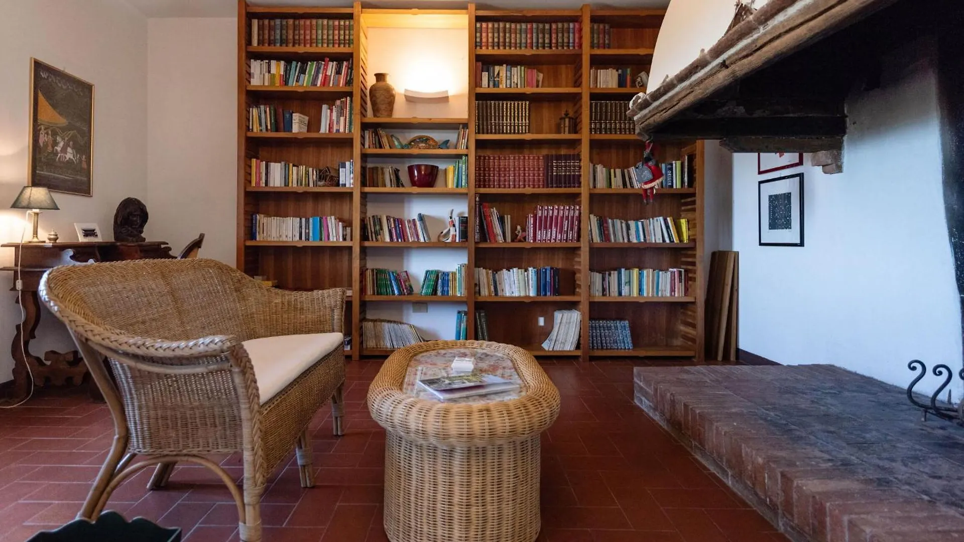 Country House In Tuscan Hills Siena