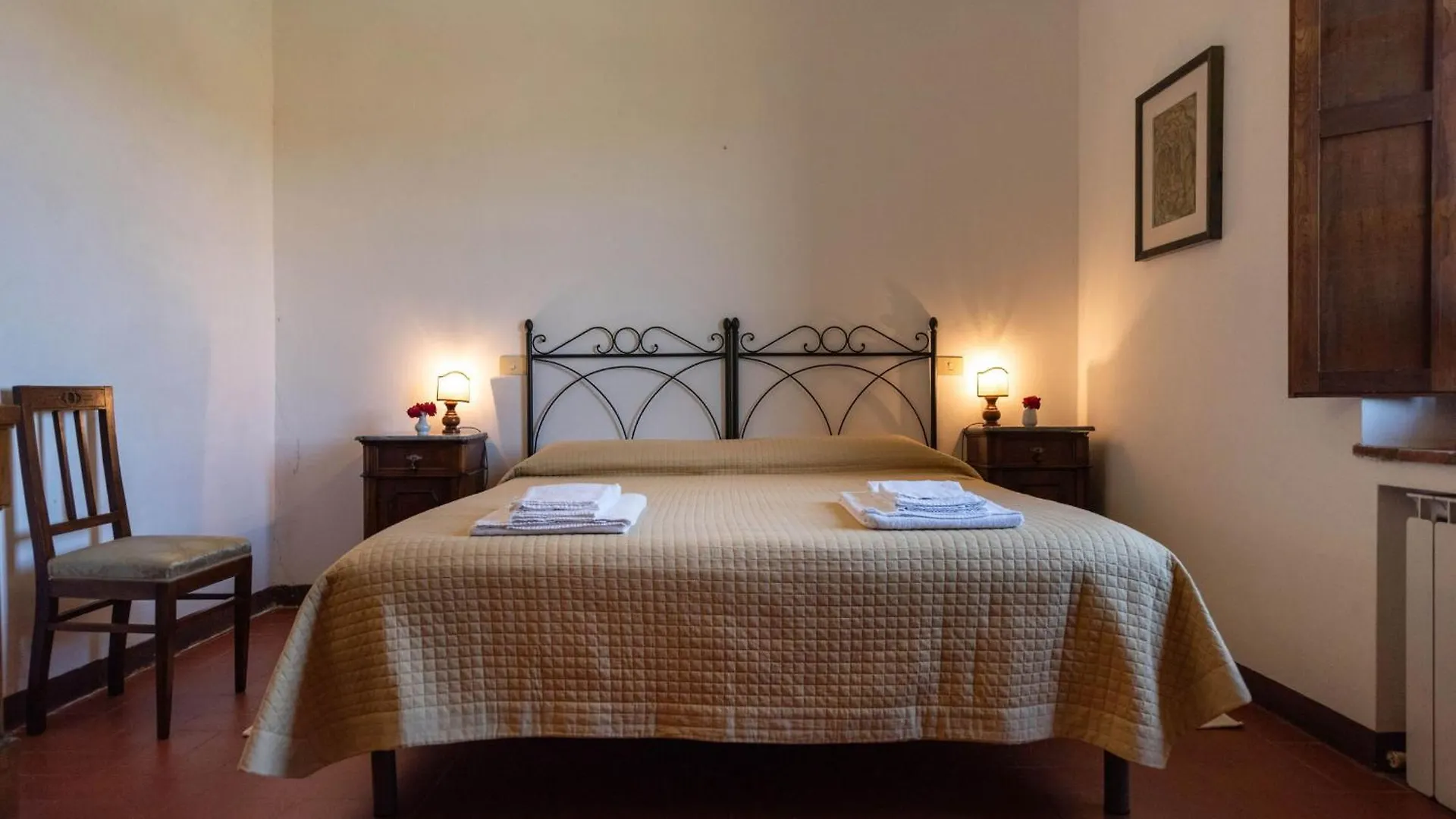 Country House In Tuscan Hills Siena