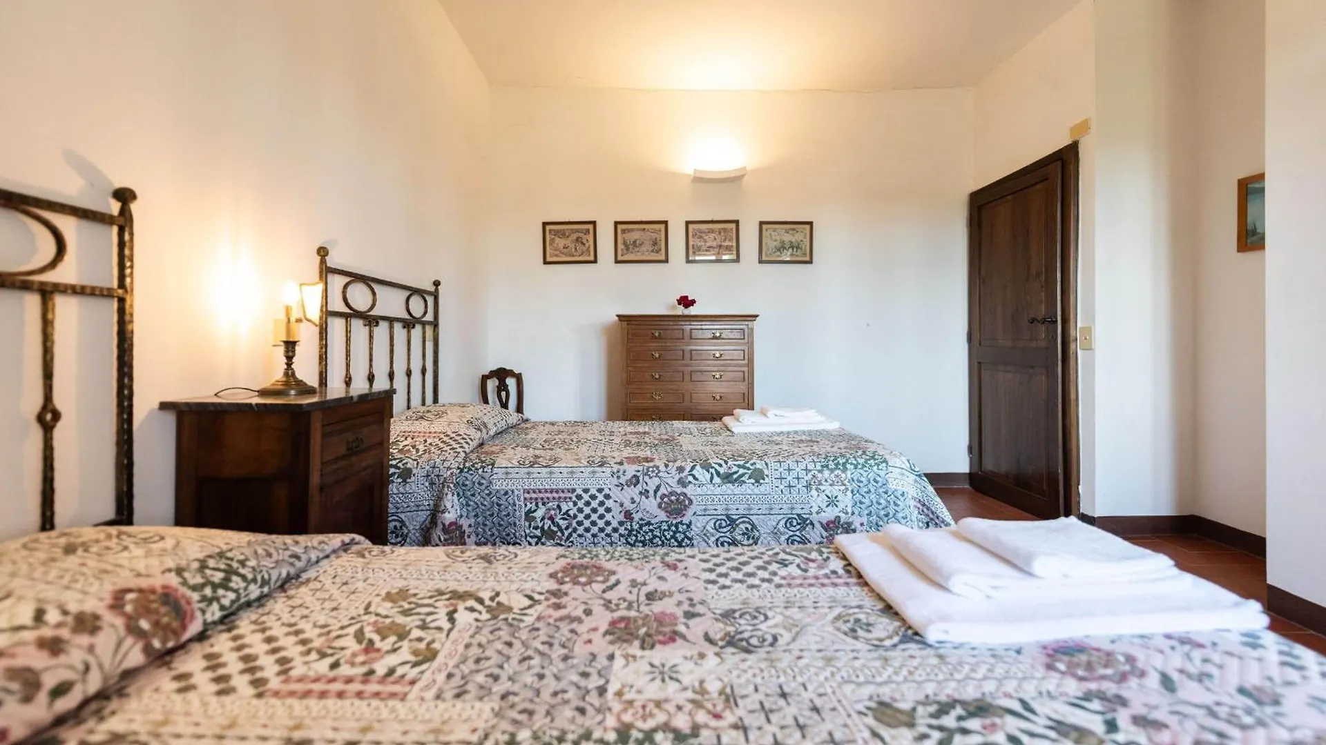 Country House In Tuscan Hills Siena Italy