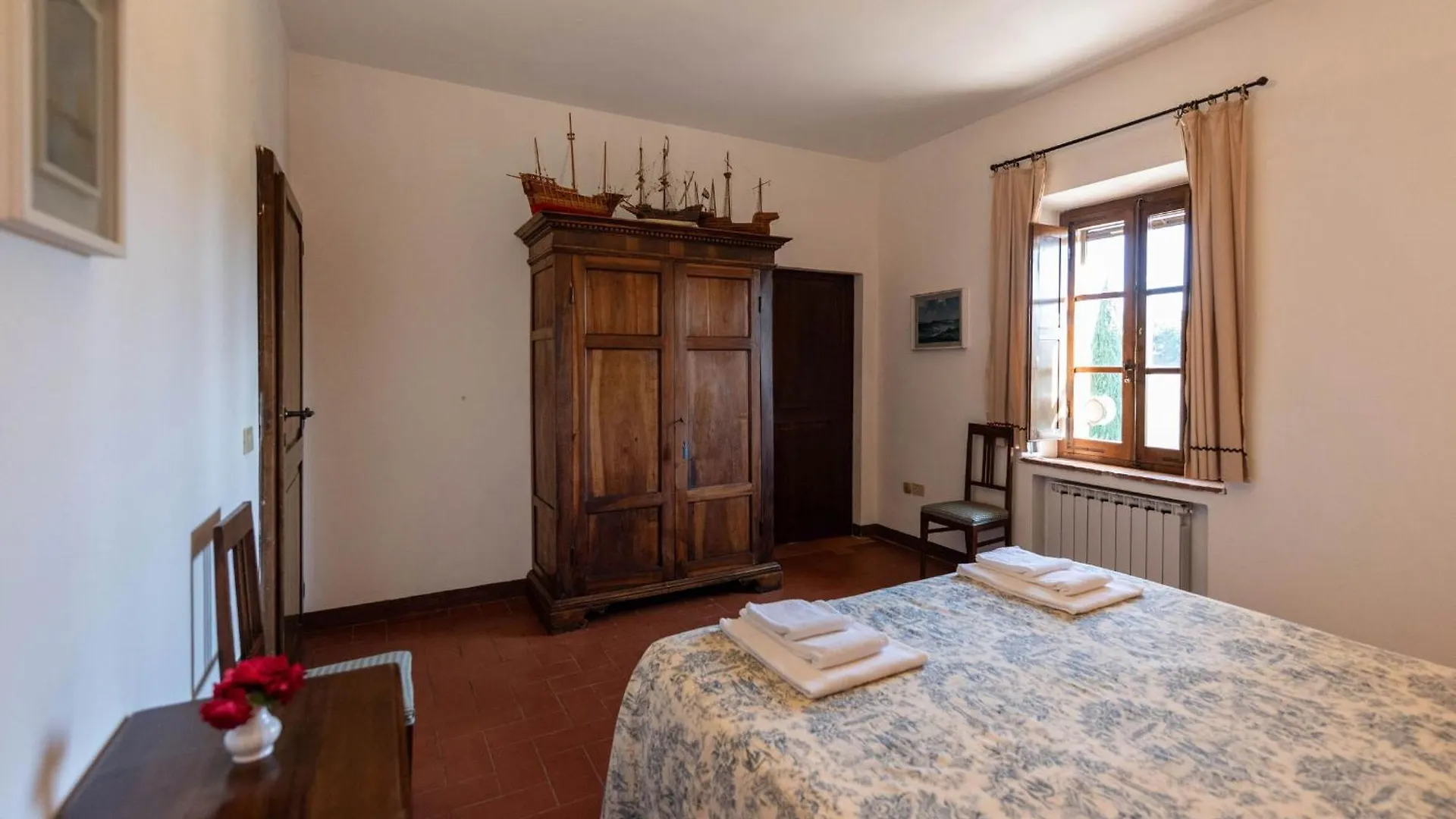 Country House In Tuscan Hills Siena Villa