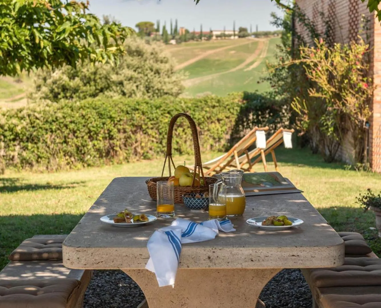 Country House In Tuscan Hills Siena Villa