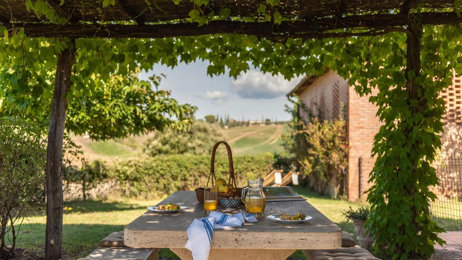 Villa Country House In Tuscan Hills Siena