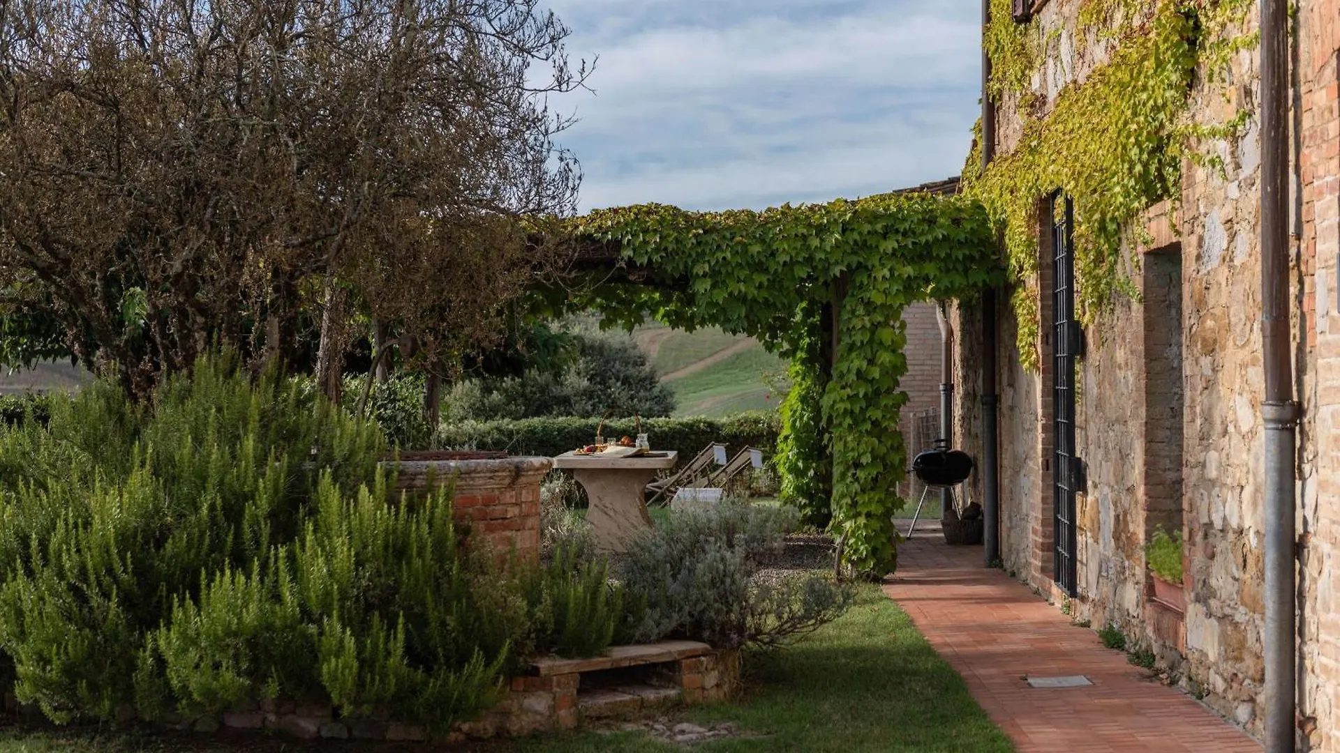 Country House In Tuscan Hills Siena 0*,