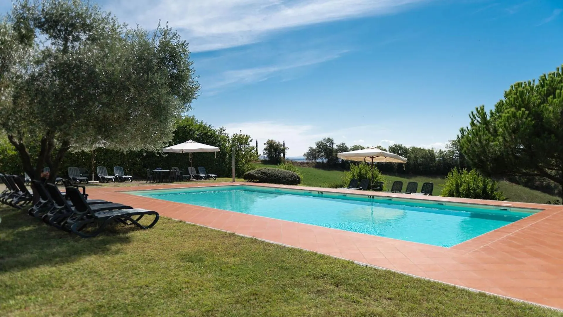 Country House In Tuscan Hills Siena